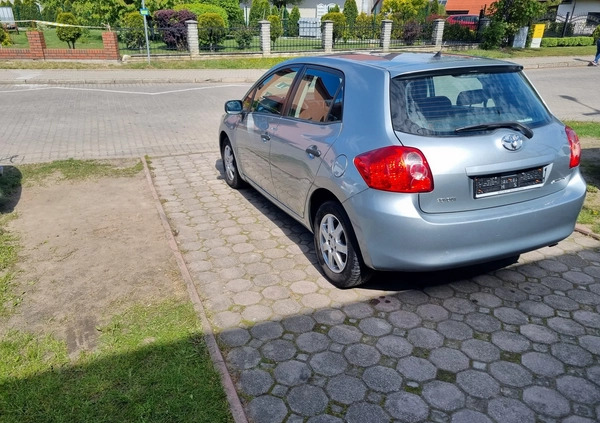 Toyota Auris cena 17999 przebieg: 169000, rok produkcji 2009 z Międzybórz małe 37